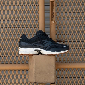 Mens Saucony ProGrid Omni 9 (Crafted Black) Saucony all-day comfort athletic sneakers