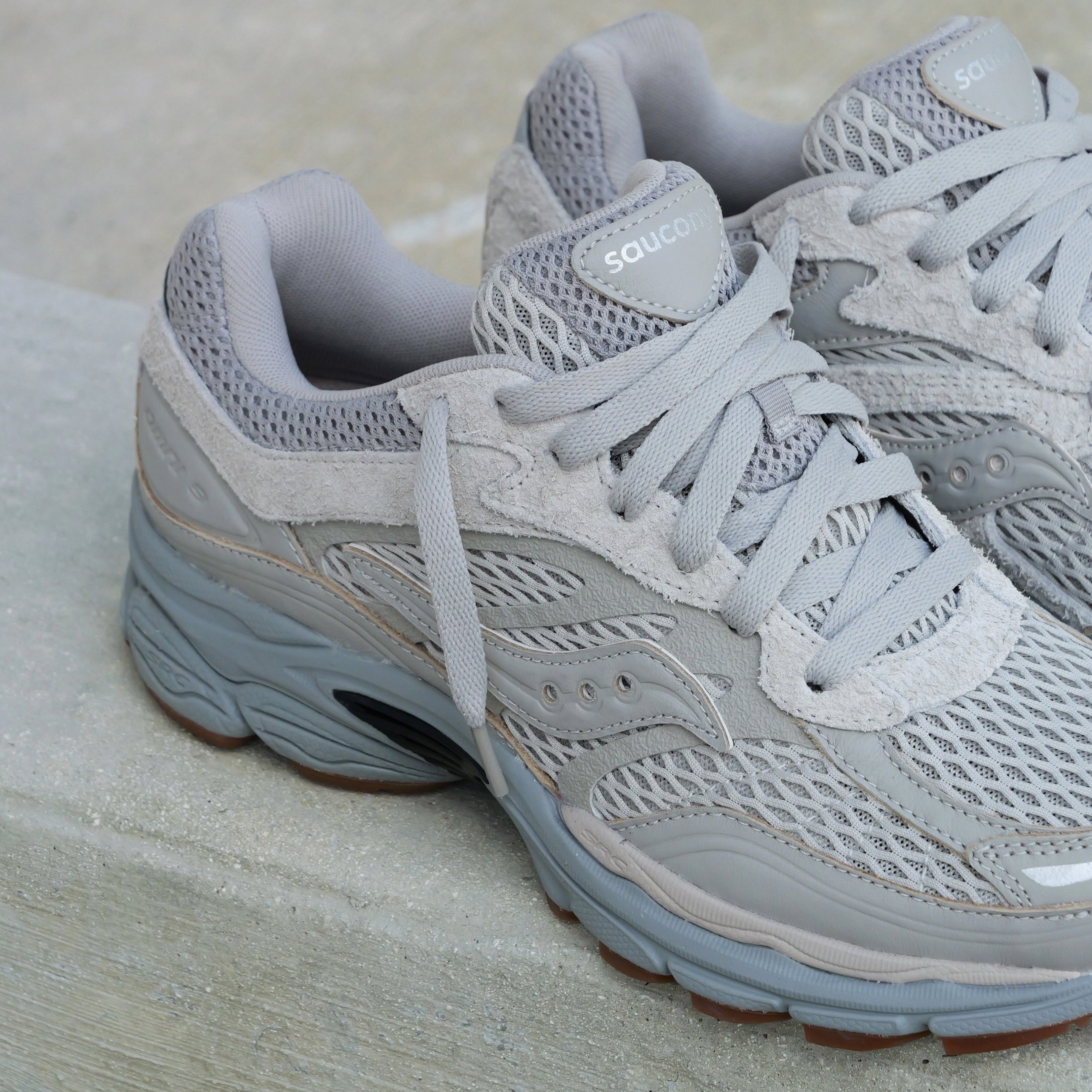 Mens Saucony ProGrid Omni 9 (Crafted Grey) Saucony versatile athletic footwear