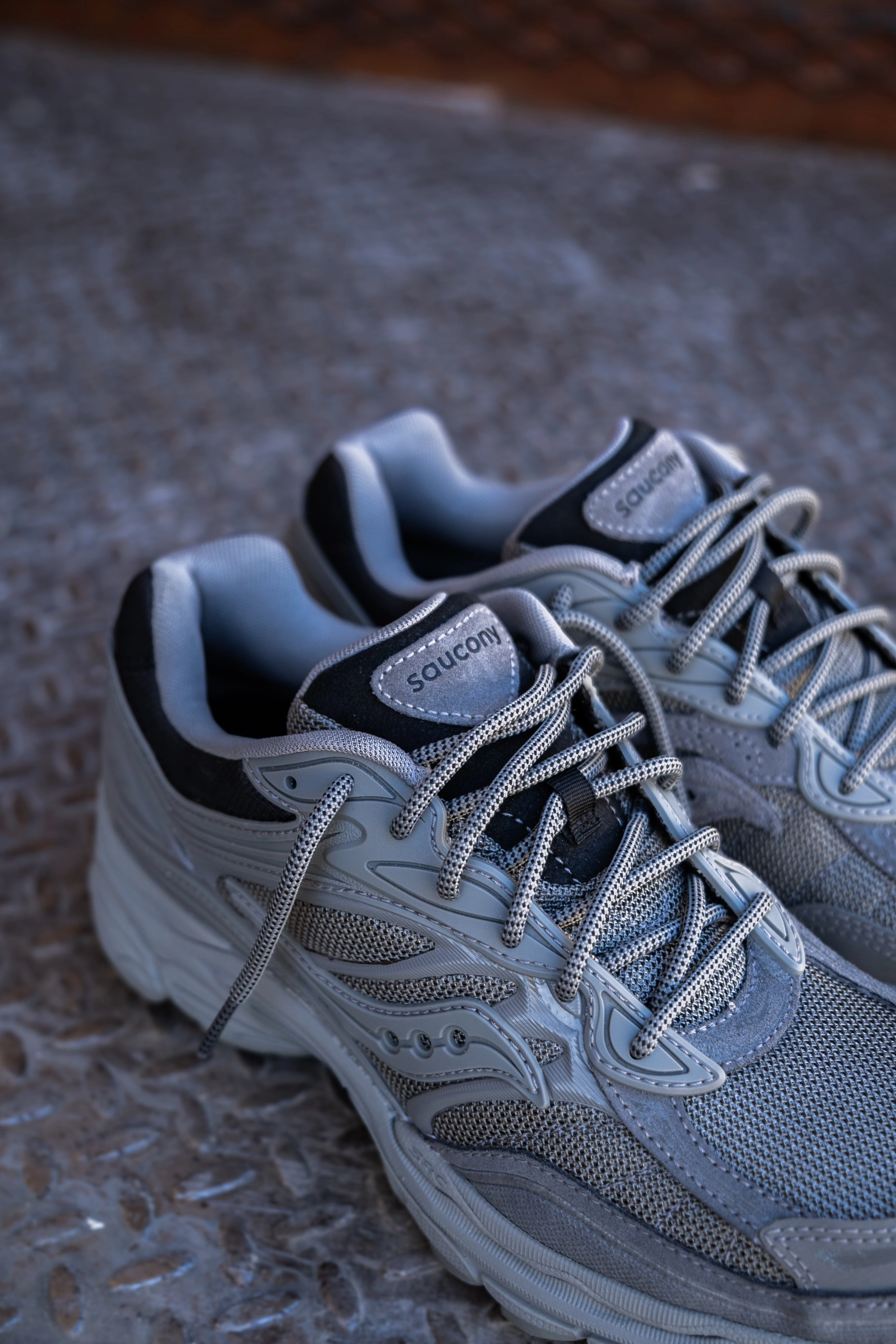 Mens Saucony ProGrid Omni 9 (Grey/Gris) Saucony versatile athletic footwear
