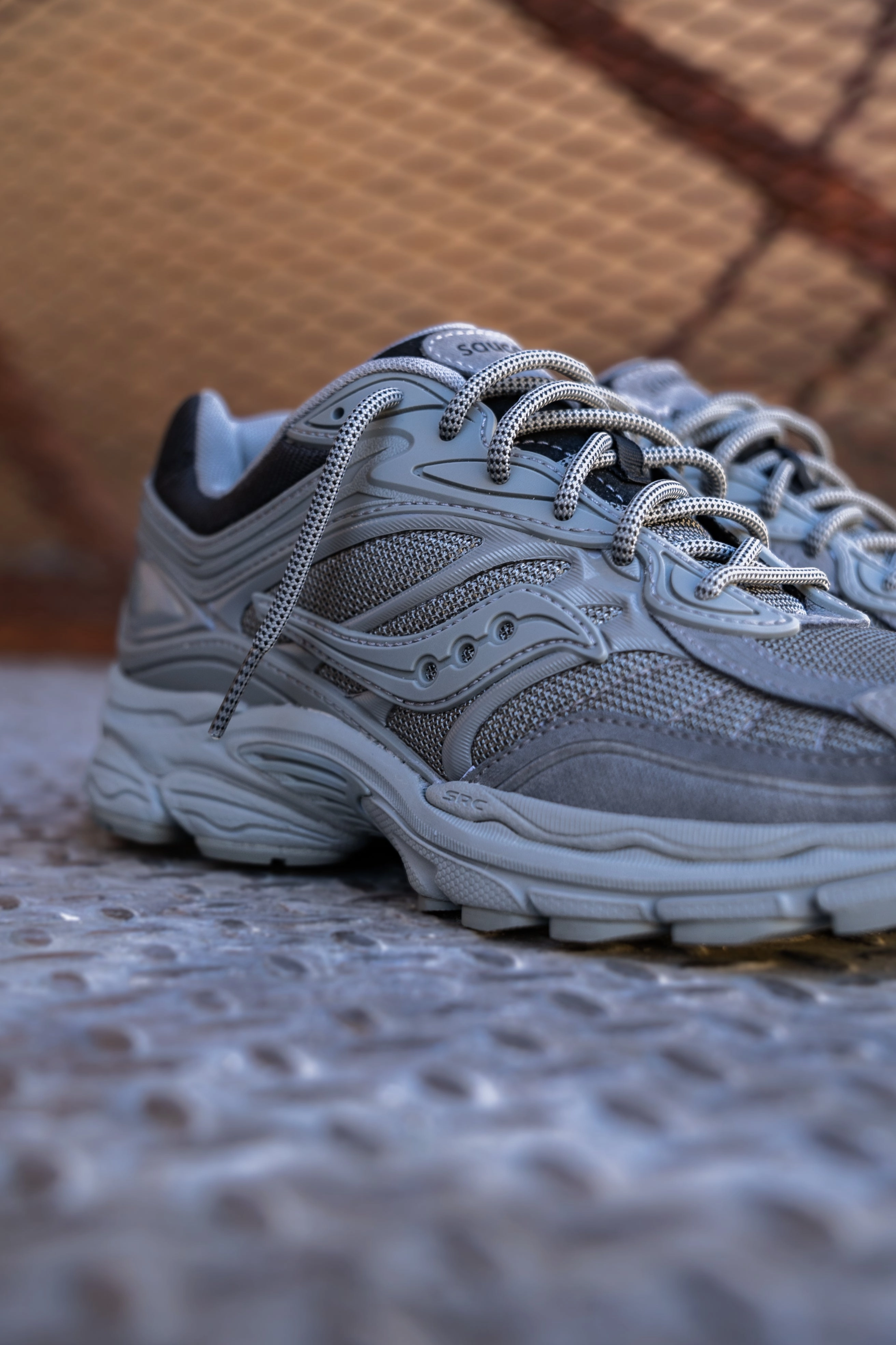Mens Saucony ProGrid Omni 9 (Grey/Gris) Saucony versatile athletic footwear