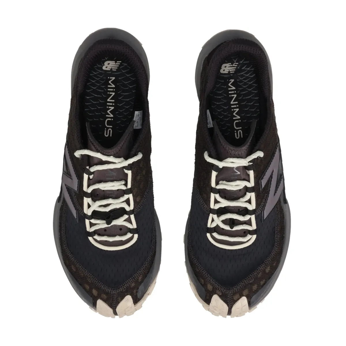 Minimus Trail 'Black' New Balance sneaker close-ups