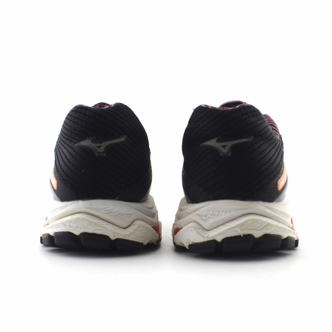 MIZUNO WAVE INSPIRE 15 Mizuno sport shoe styles
