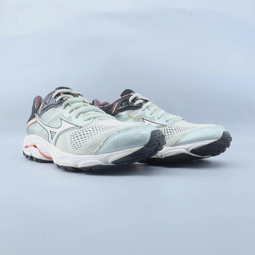 MIZUNO WAVE INSPIRE 15 Mizuno sport shoe styles