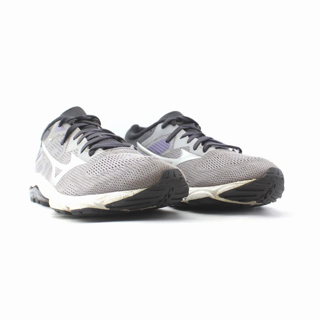 MIZUNO WAVE INSPIRE 16 Mizuno sport shoe styles