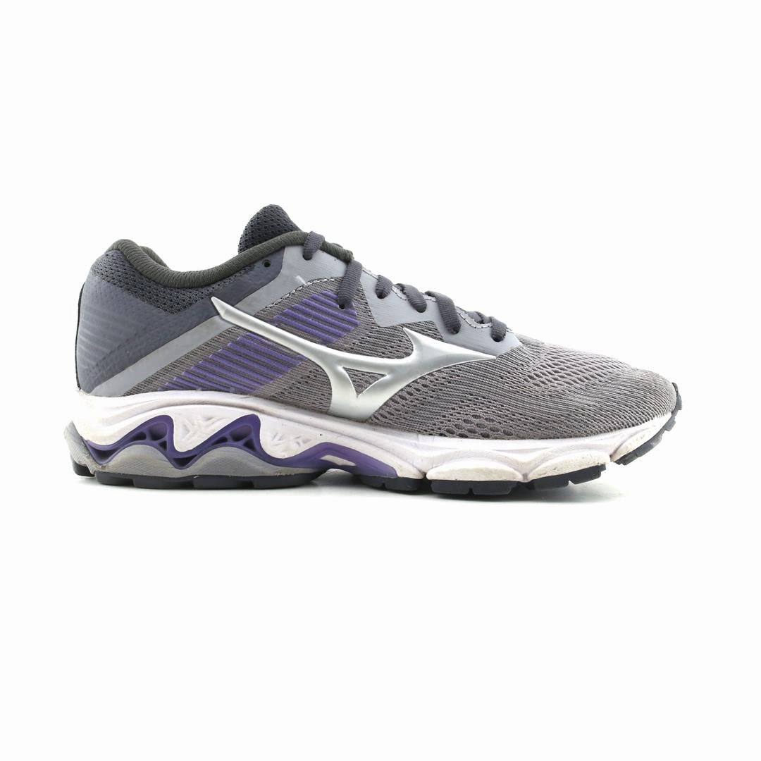 MIZUNO WAVE INSPIRE 17 Mizuno sport shoe styles