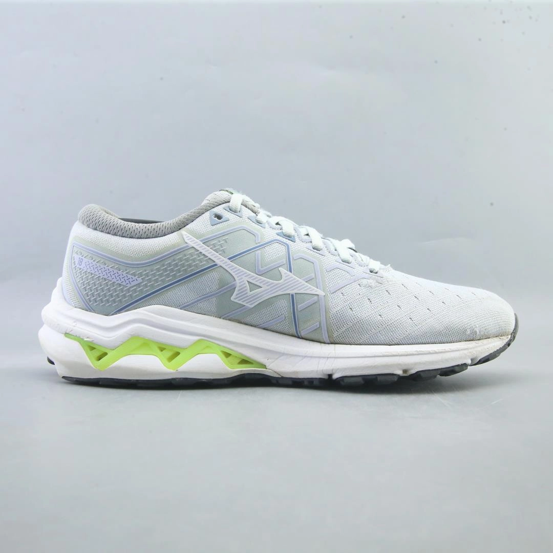 MIZUNO WAVE INSPIRE 18 Mizuno sport shoe styles
