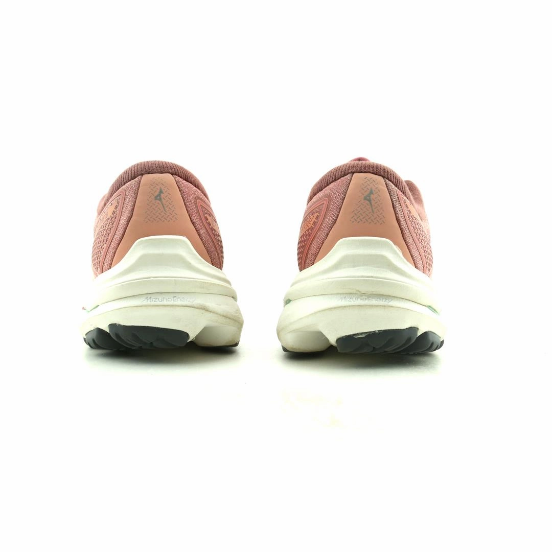 MIZUNO WAVE INSPIRE 18 Mizuno sport shoe styles