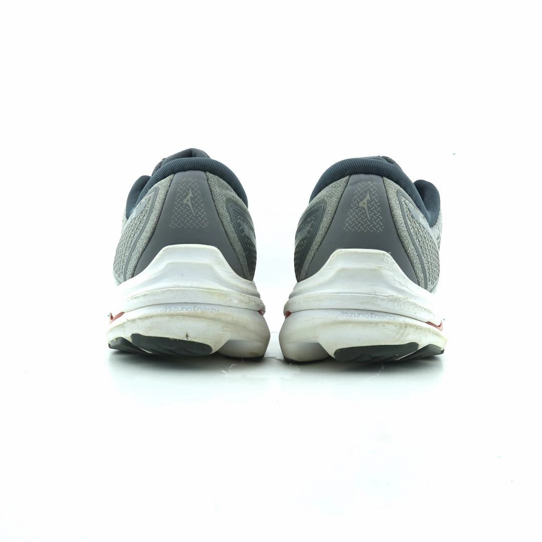 MIZUNO WAVE INSPIRE 18 Mizuno sport shoe styles