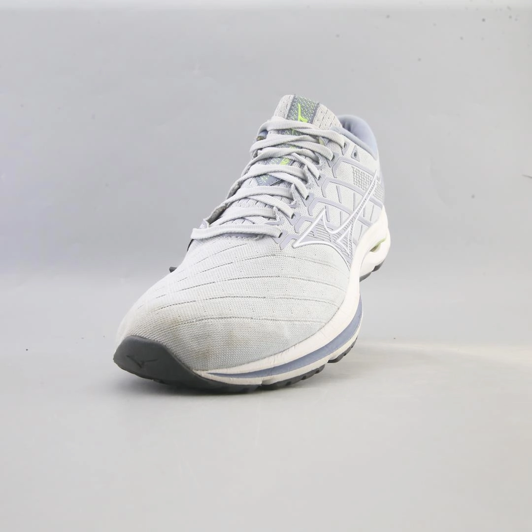 MIZUNO WAVE INSPIRE 18 Mizuno sport shoe styles