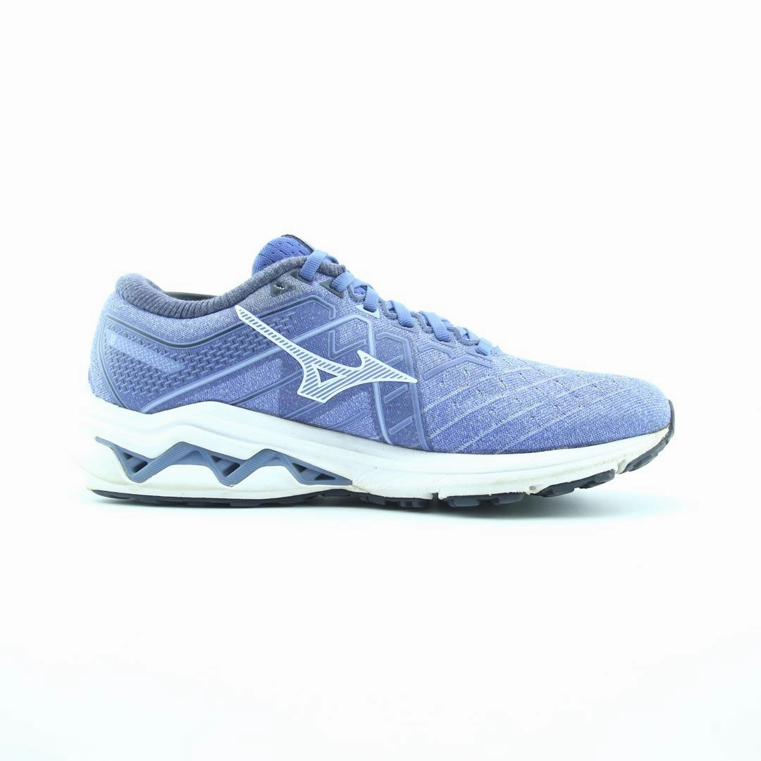 MIZUNO WAVE INSPIRE 18 Mizuno sport shoe styles