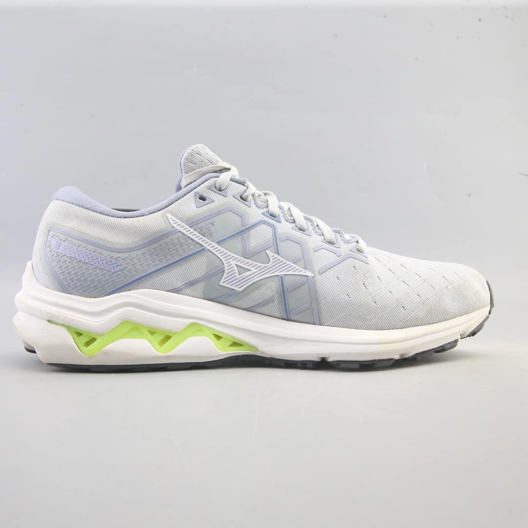 MIZUNO WAVE INSPIRE 18 Mizuno sport shoe styles