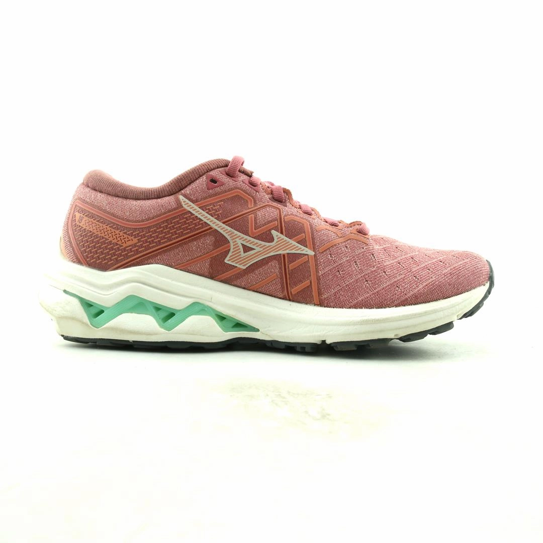 MIZUNO WAVE INSPIRE 18 Mizuno sport shoe styles