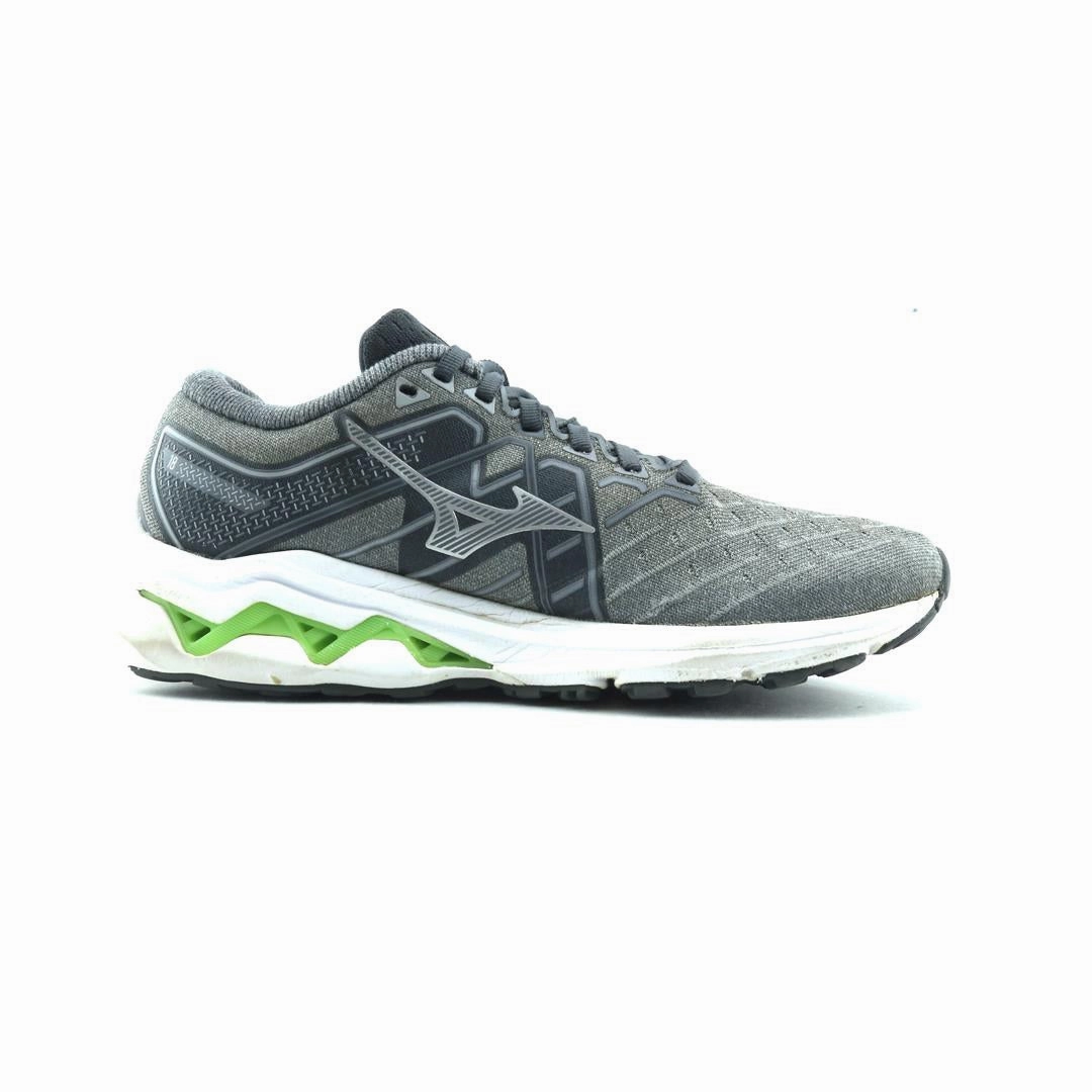 MIZUNO WAVE INSPIRE 18 Mizuno sport shoe styles