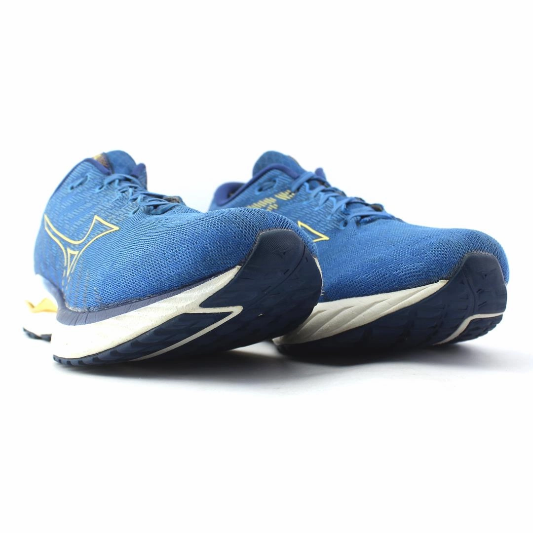 MIZUNO WAVE INSPIRE 19 Mizuno sport shoe styles