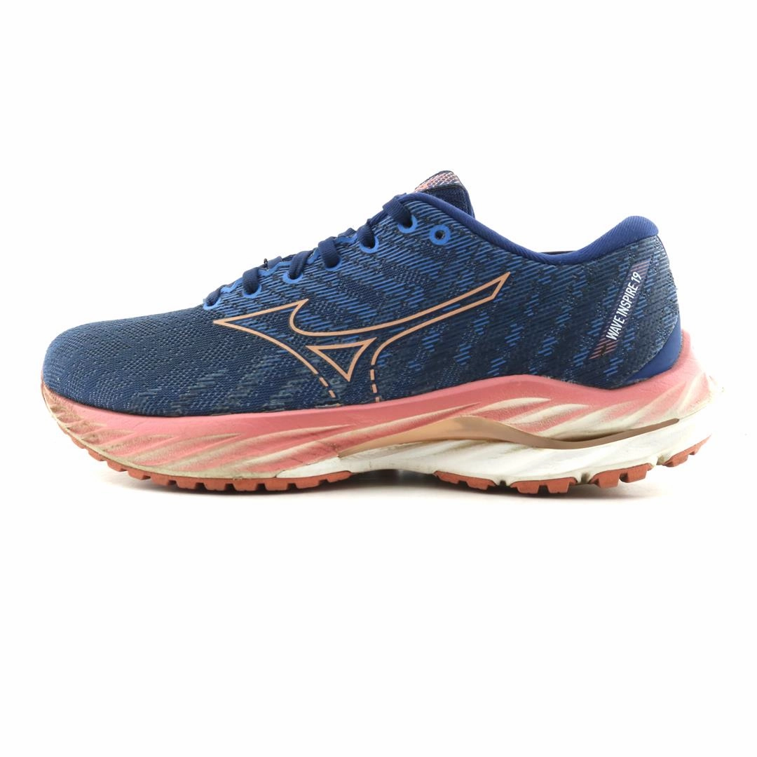 MIZUNO WAVE INSPIRE 19 Mizuno sporty athletic shoe styles