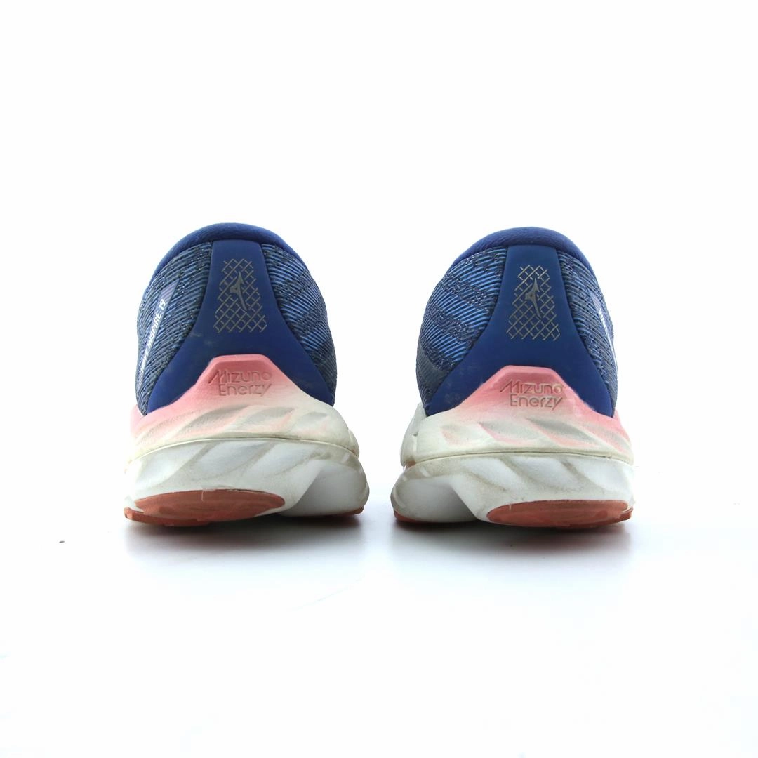 MIZUNO WAVE INSPIRE 19 Mizuno sport shoe styles