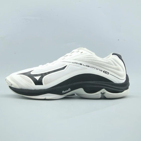 MIZUNO WAVE LIGHTNING Z6 Mizuno sporty athletic shoe styles