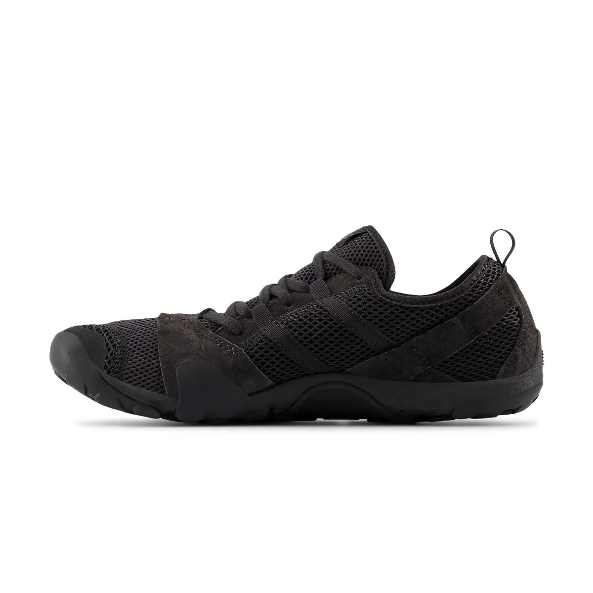 MT10 'Black Castlerock' New Balance sneaker close-ups