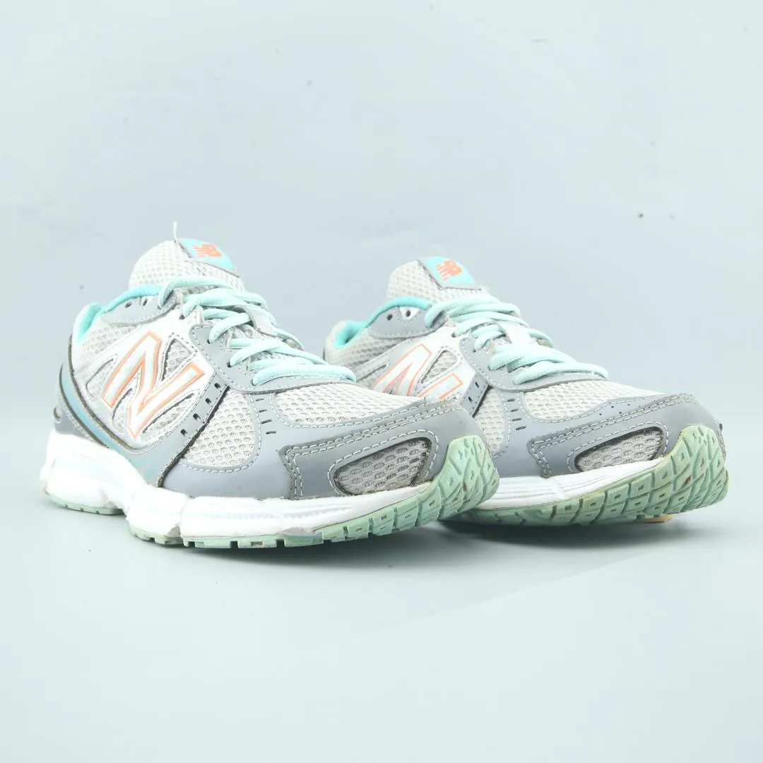 NEW BALANCE 470V1 stylish New Balance designs
