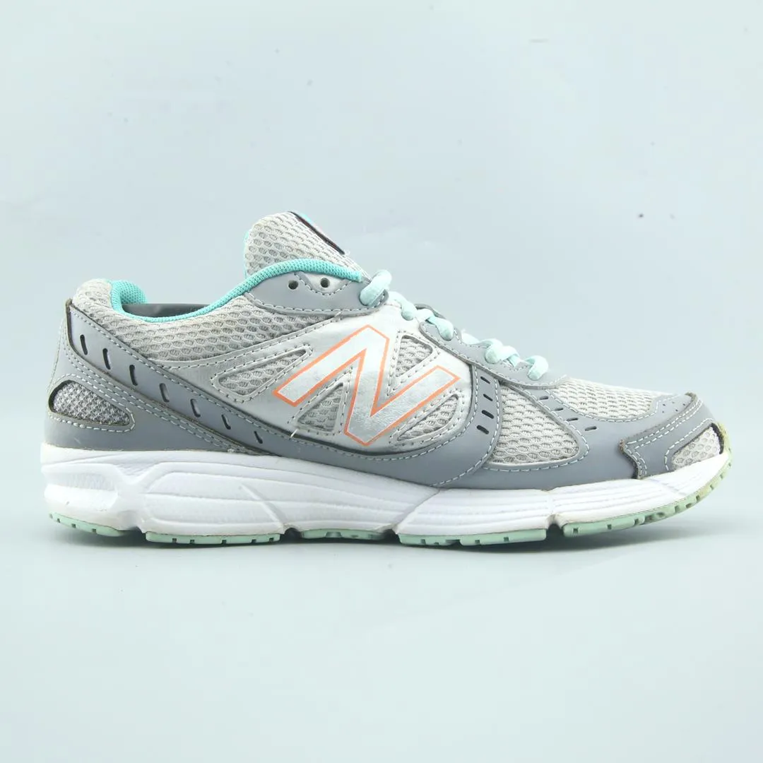 NEW BALANCE 470V1 stylish New Balance designs
