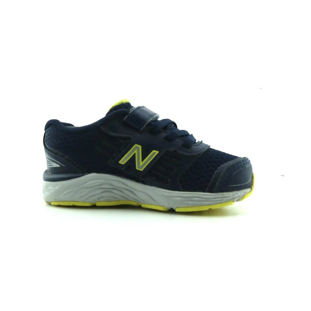 NEW BALANCE 680V5 New Balance casual shoe looks