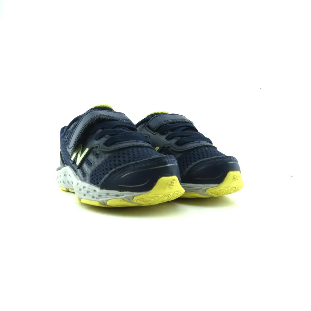 NEW BALANCE 680V5 New Balance casual shoe looks