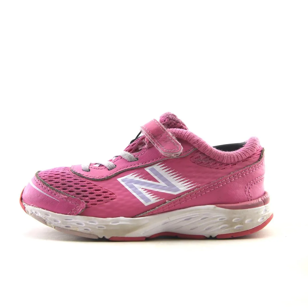 NEW BALANCE 680V6 New Balance casual shoe looks