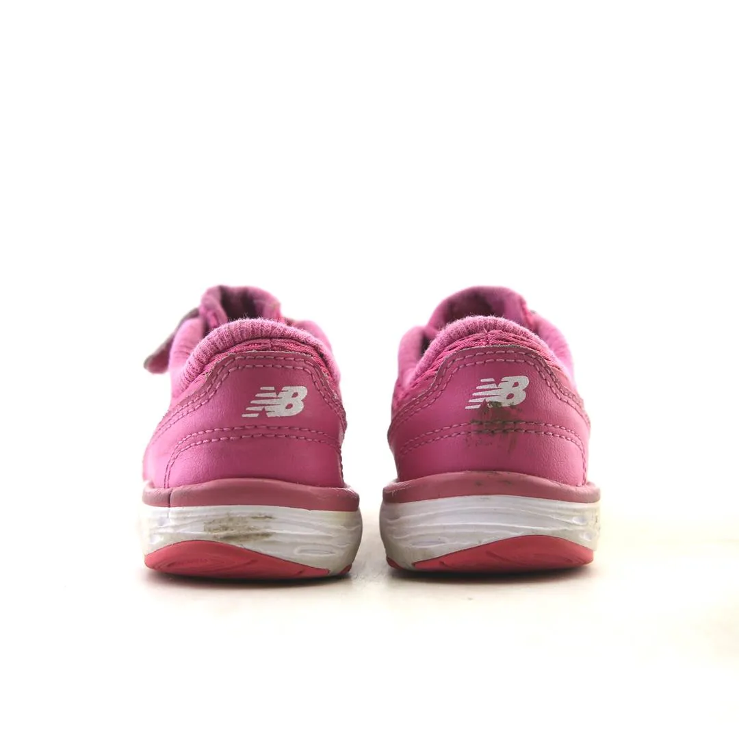 NEW BALANCE 680V6 New Balance casual shoe looks
