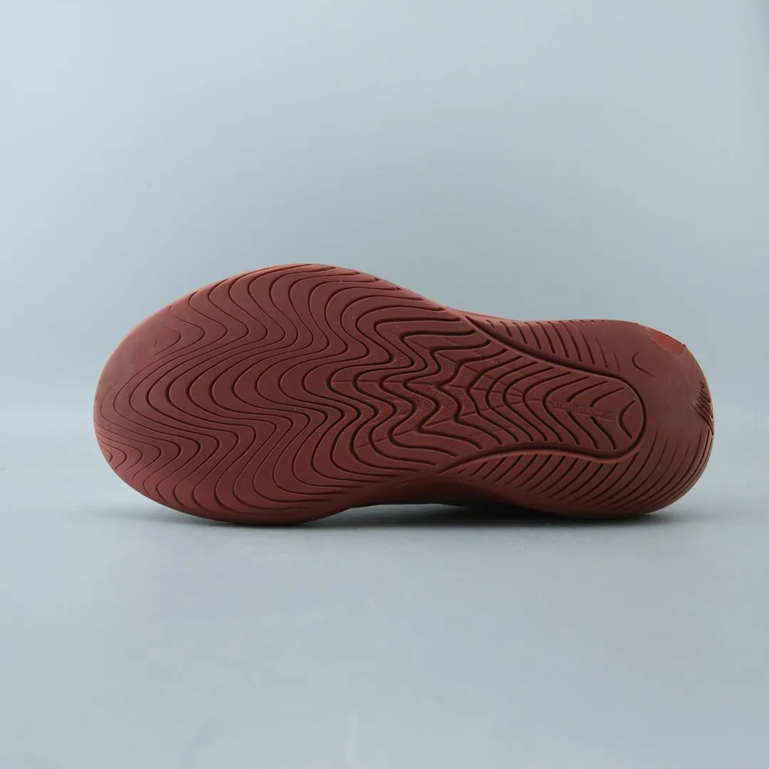 NEW BALANCE 696V5 stylish New Balance designs