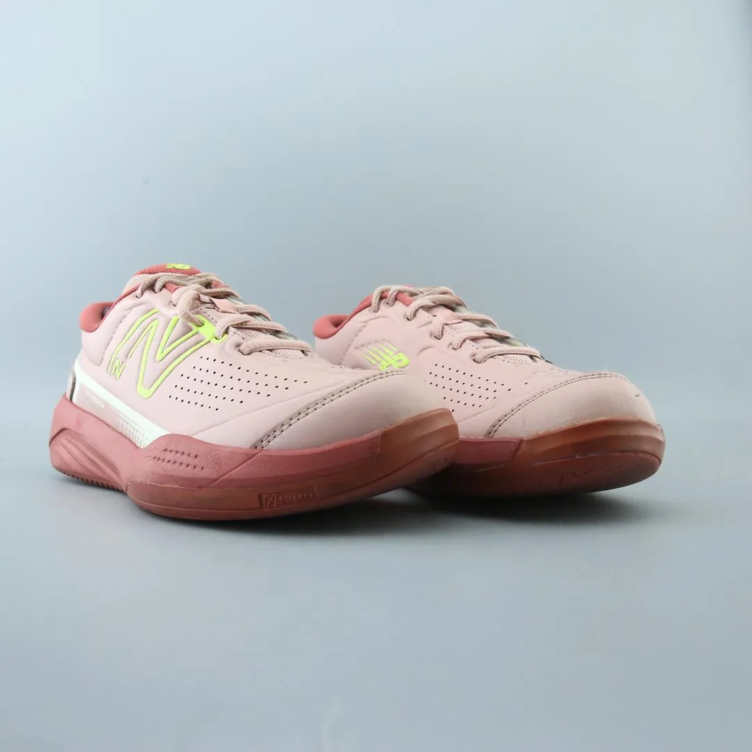 NEW BALANCE 696V5 stylish New Balance designs