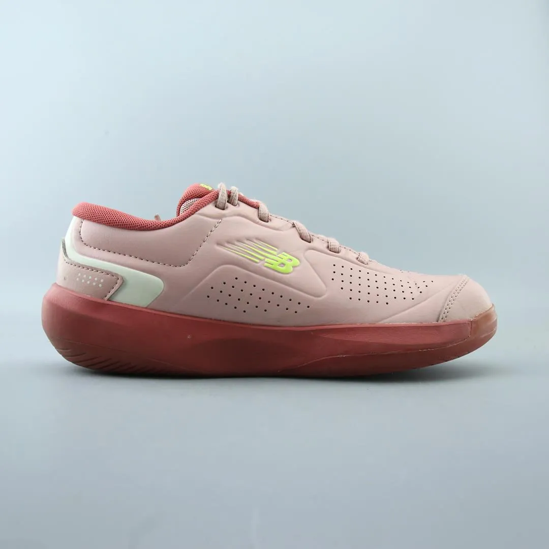 NEW BALANCE 696V5 stylish New Balance designs