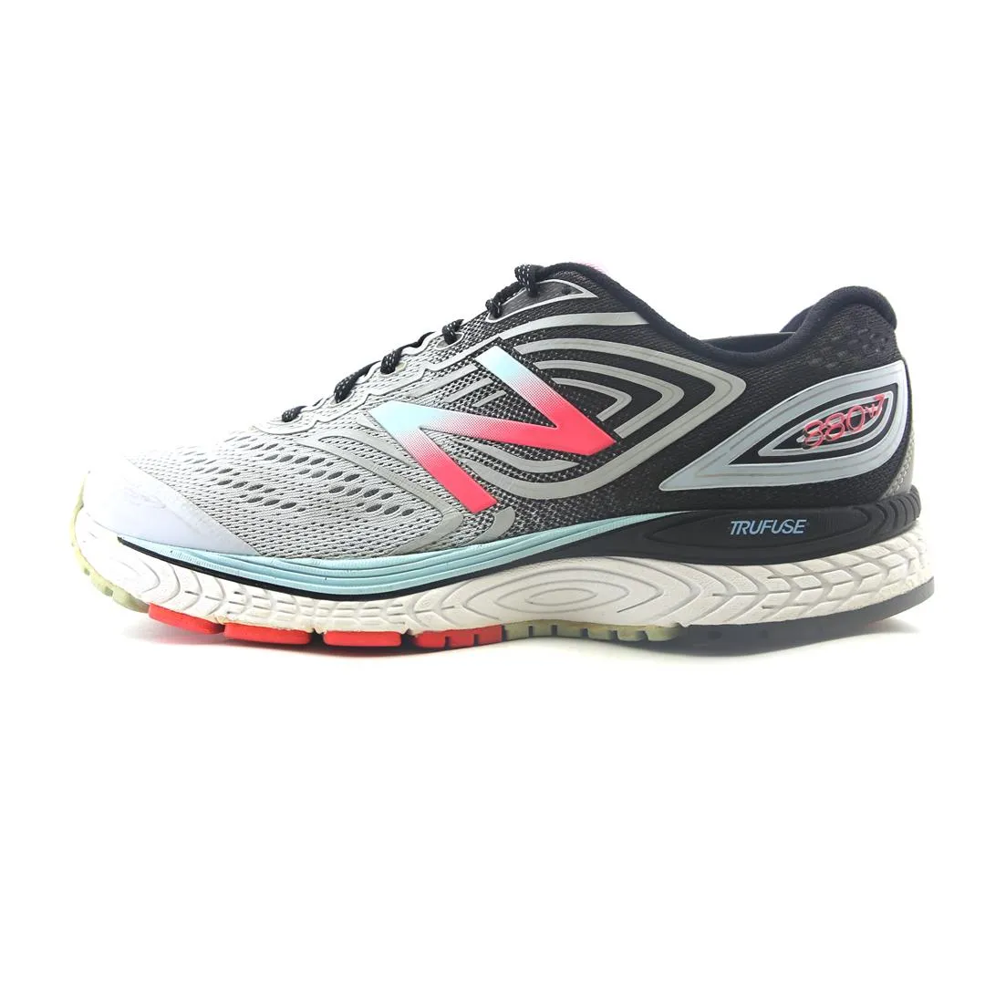 NEW BALANCE 880V7 New Balance comfortable everyday shoes