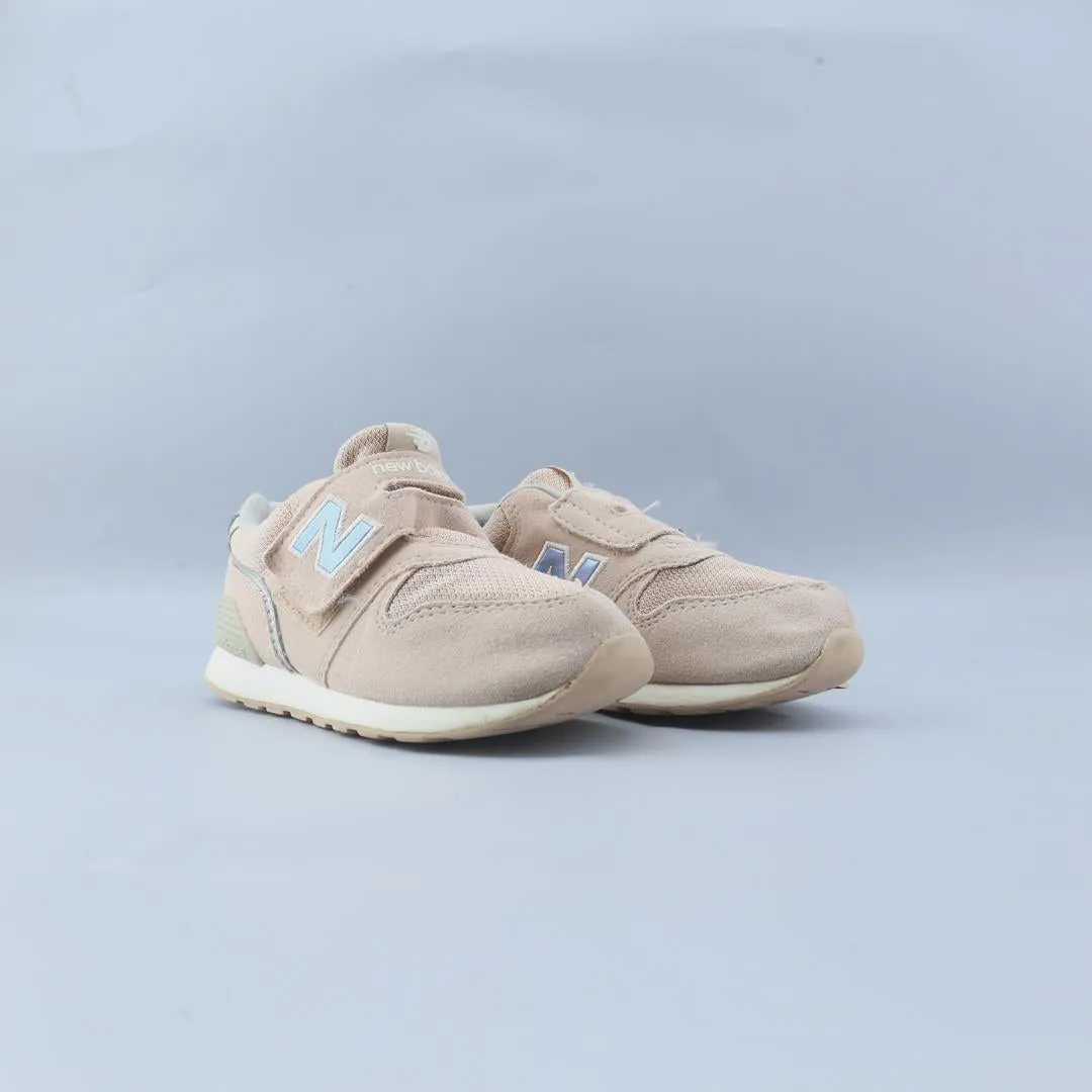 NEW BALANCE 996 New Balance trainer visuals