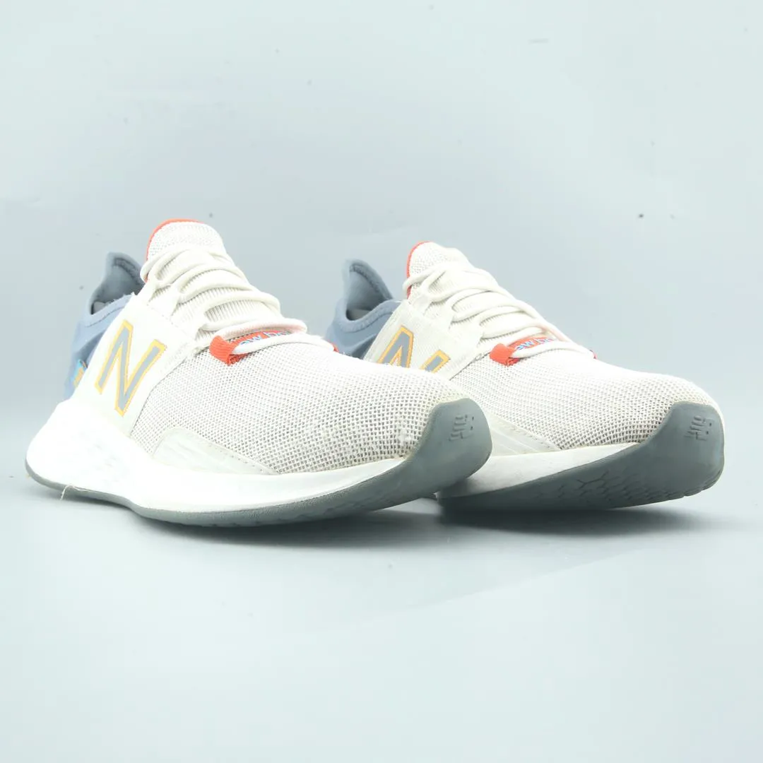 NEW BALANCE FRESH FOAM ROAV New Balance trainer visuals