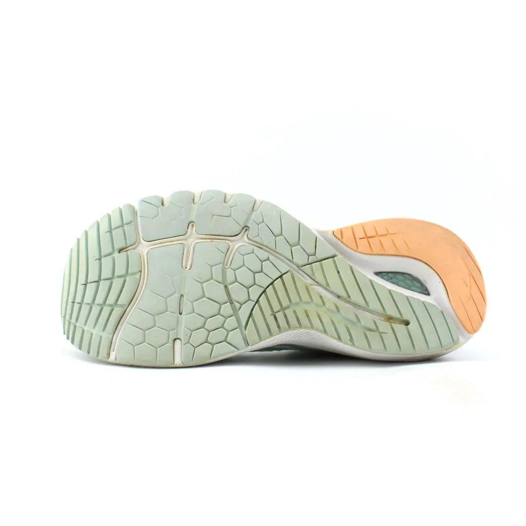 NEW BALANCE FRESH FOAM X 860 V12 retro New Balance shoe shots
