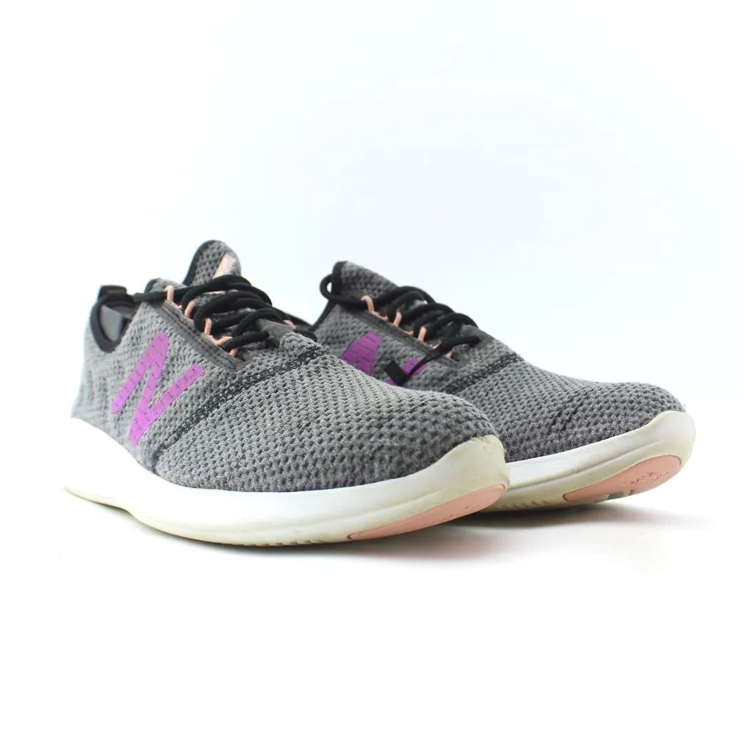 NEW BALANCE FUELCORE COAST V4 retro New Balance shoe shots