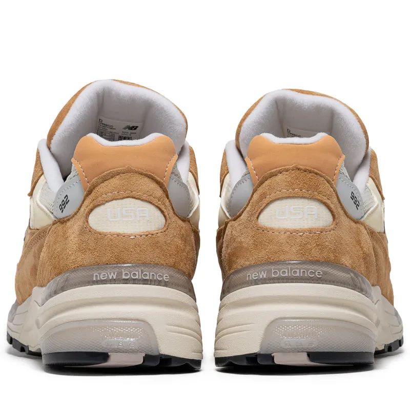 New Balance Made In USA 992 - Sweet Caramel/Calcium New Balance versatile casual sneakers
