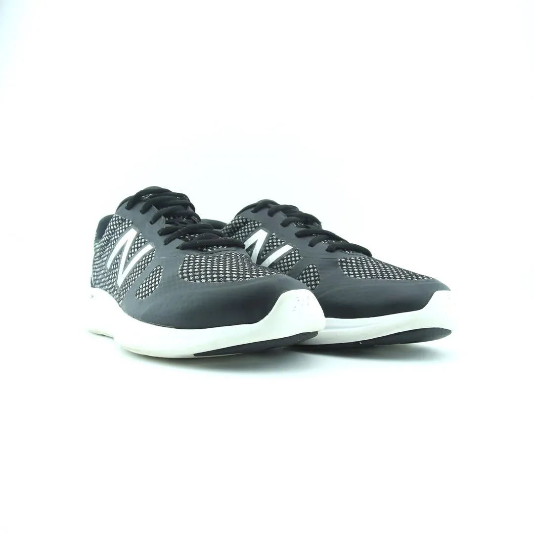 NEW BALANCE VERSI V1 New Balance trainer visuals