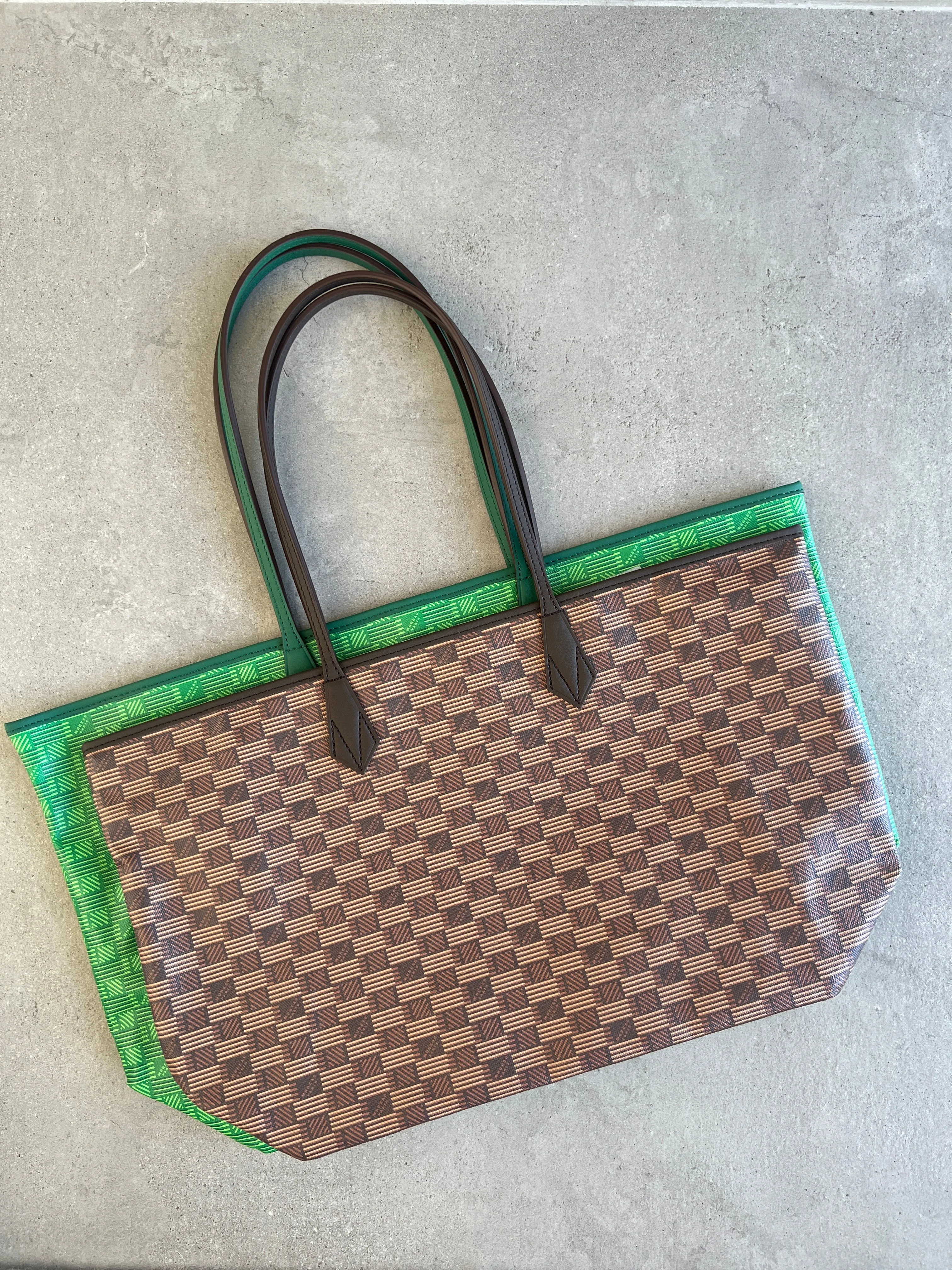 New Saint Tropez Open Tote MM, Chocolate Moreau Bags