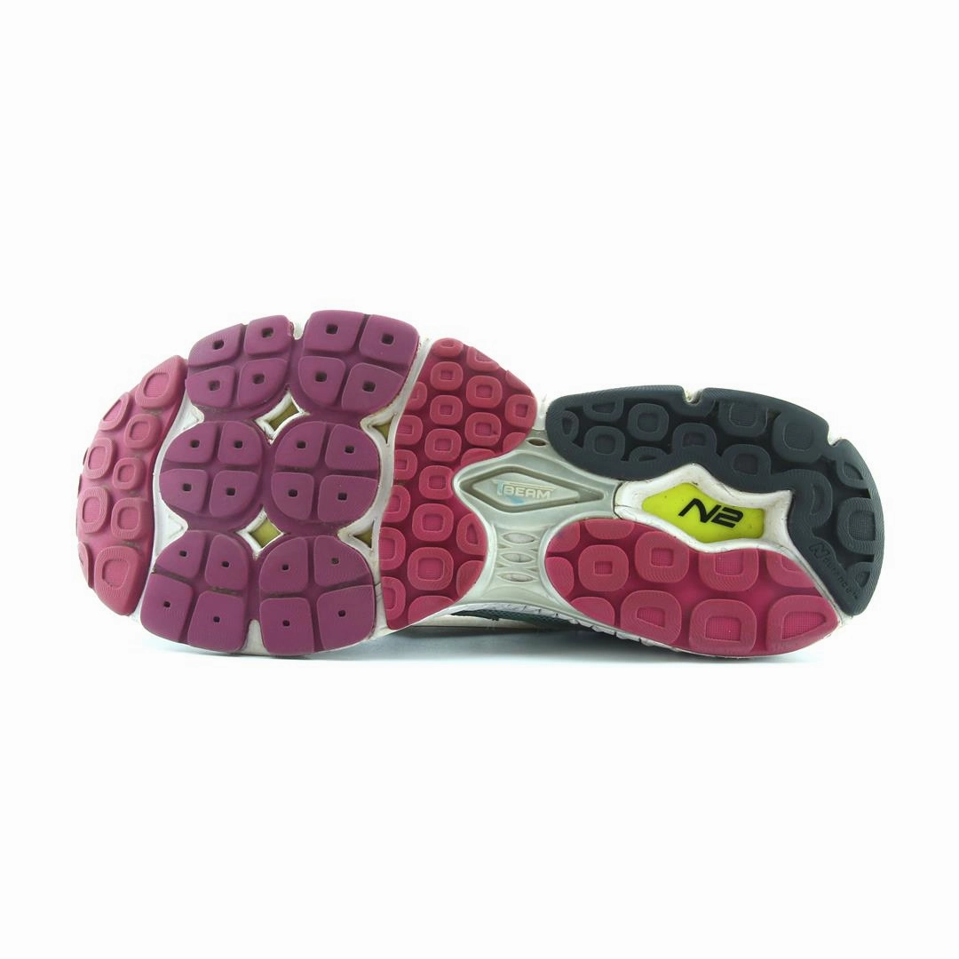 NEW BALANCE 1260 V6 stylish New Balance designs