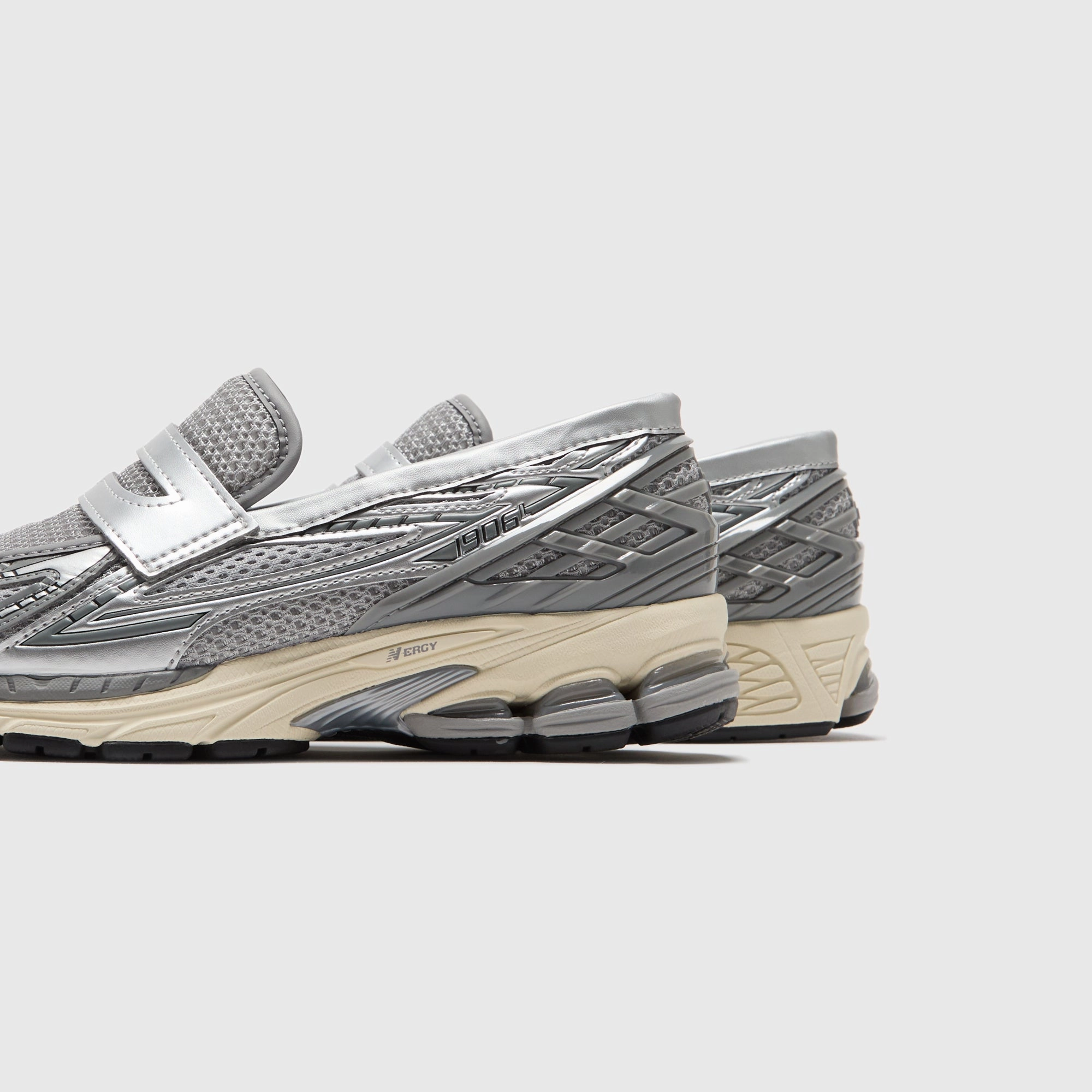 New Balance 1906 Loafer - Silver / Grey / Turtledove Nike Air Force 1 edition