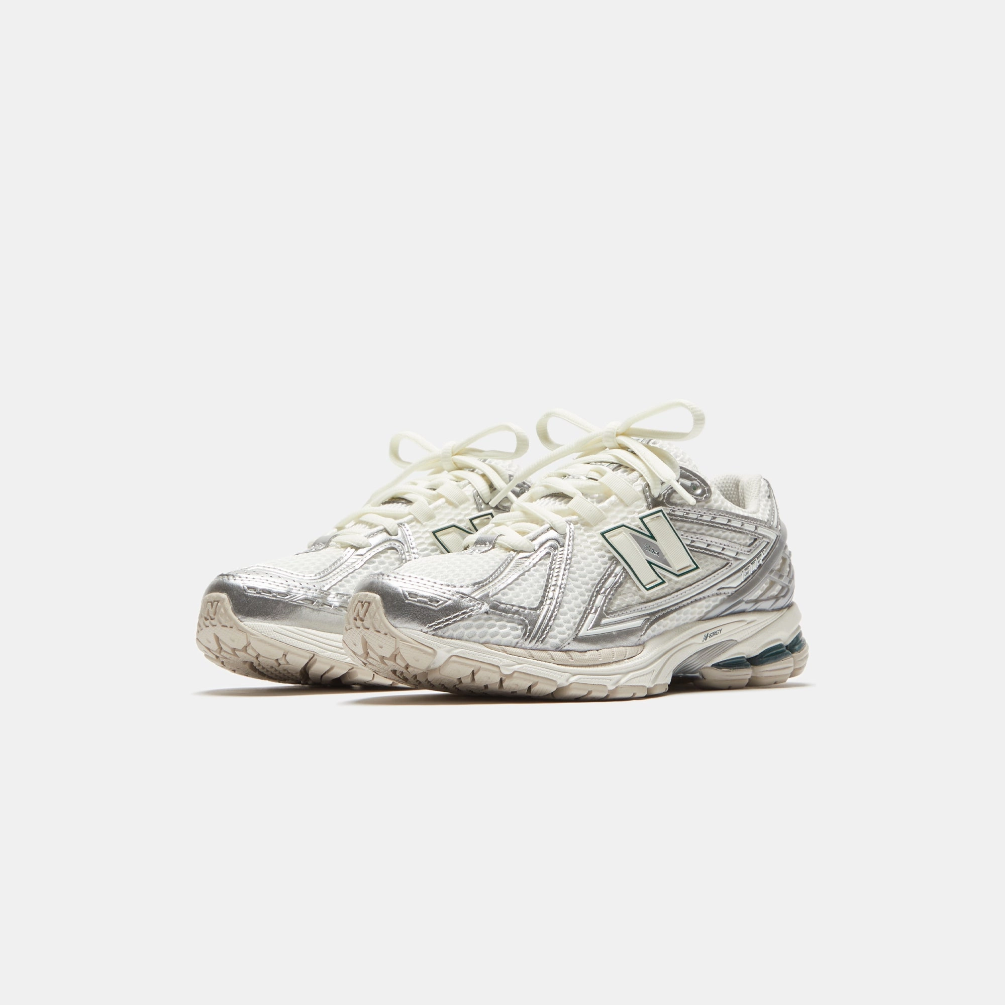 New Balance 1906R - Silver Metallic / Sea Salt Nike Air Force 1 edition