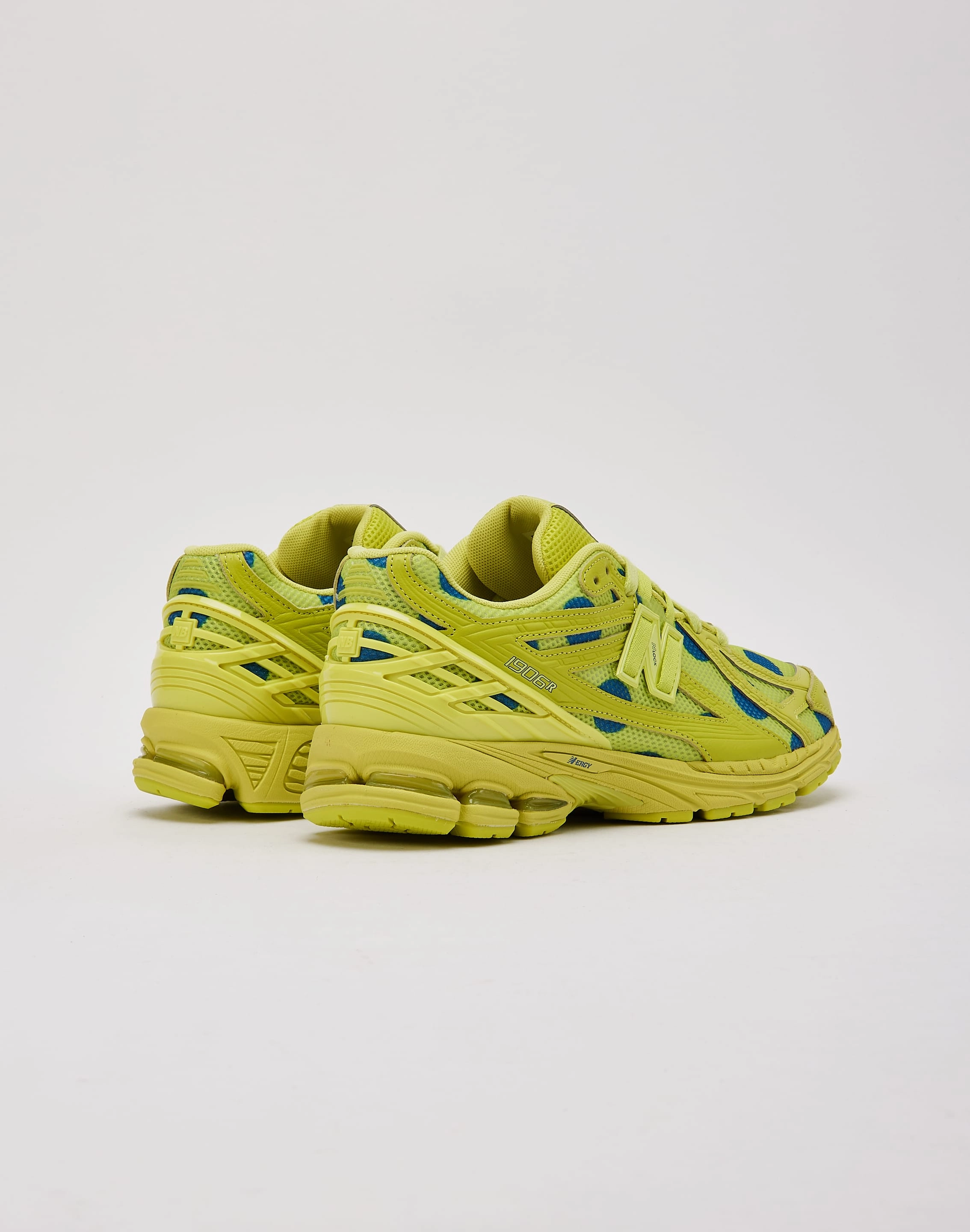 New Balance 1906R Cushioned Shoes