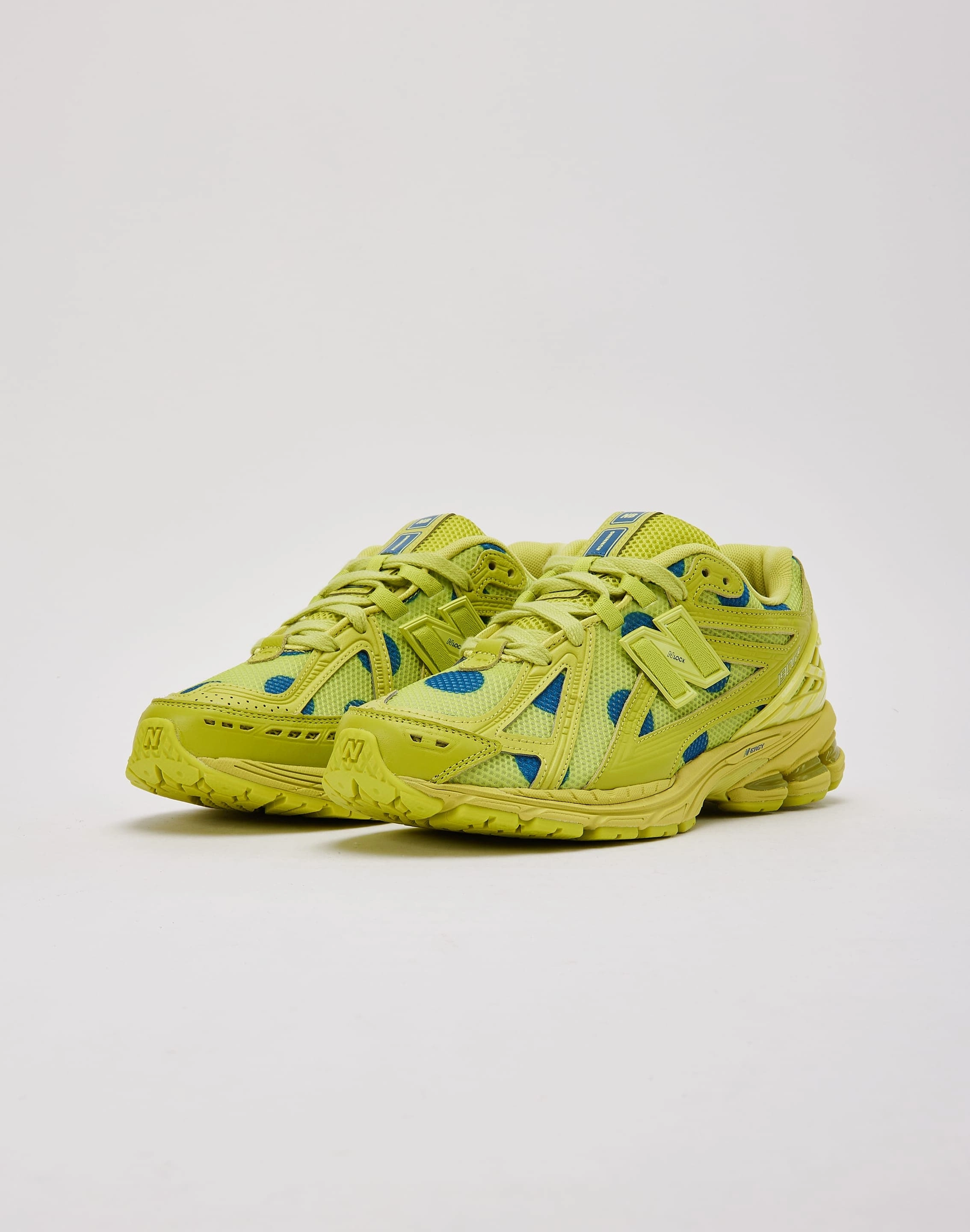 New Balance 1906R Cushioned Shoes