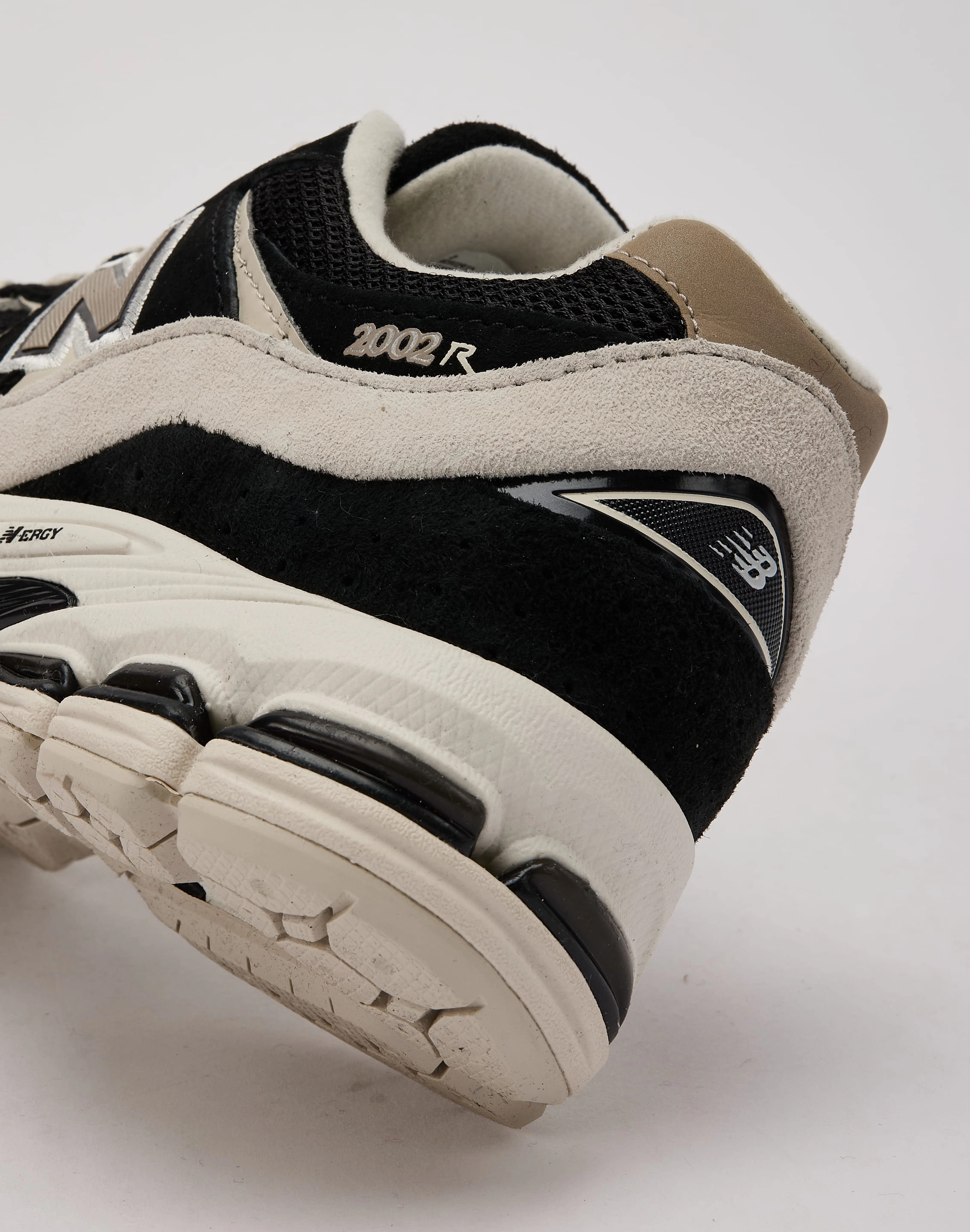 New Balance 2002R Grade-School Cushioned Shoes