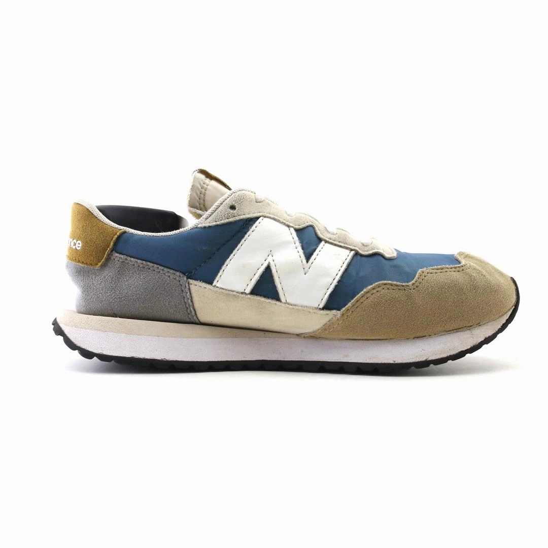 NEW BALANCE 237V1 retro New Balance shoe shots