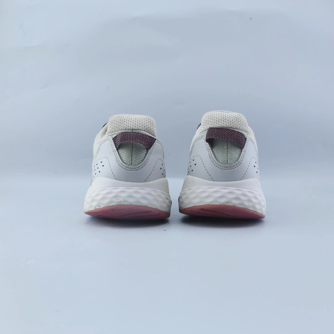 NEW BALANCE 410 V8 stylish New Balance designs