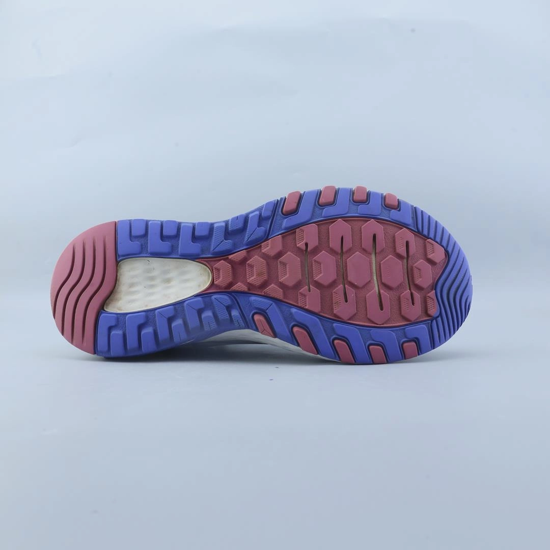 NEW BALANCE 410 V8 stylish New Balance designs