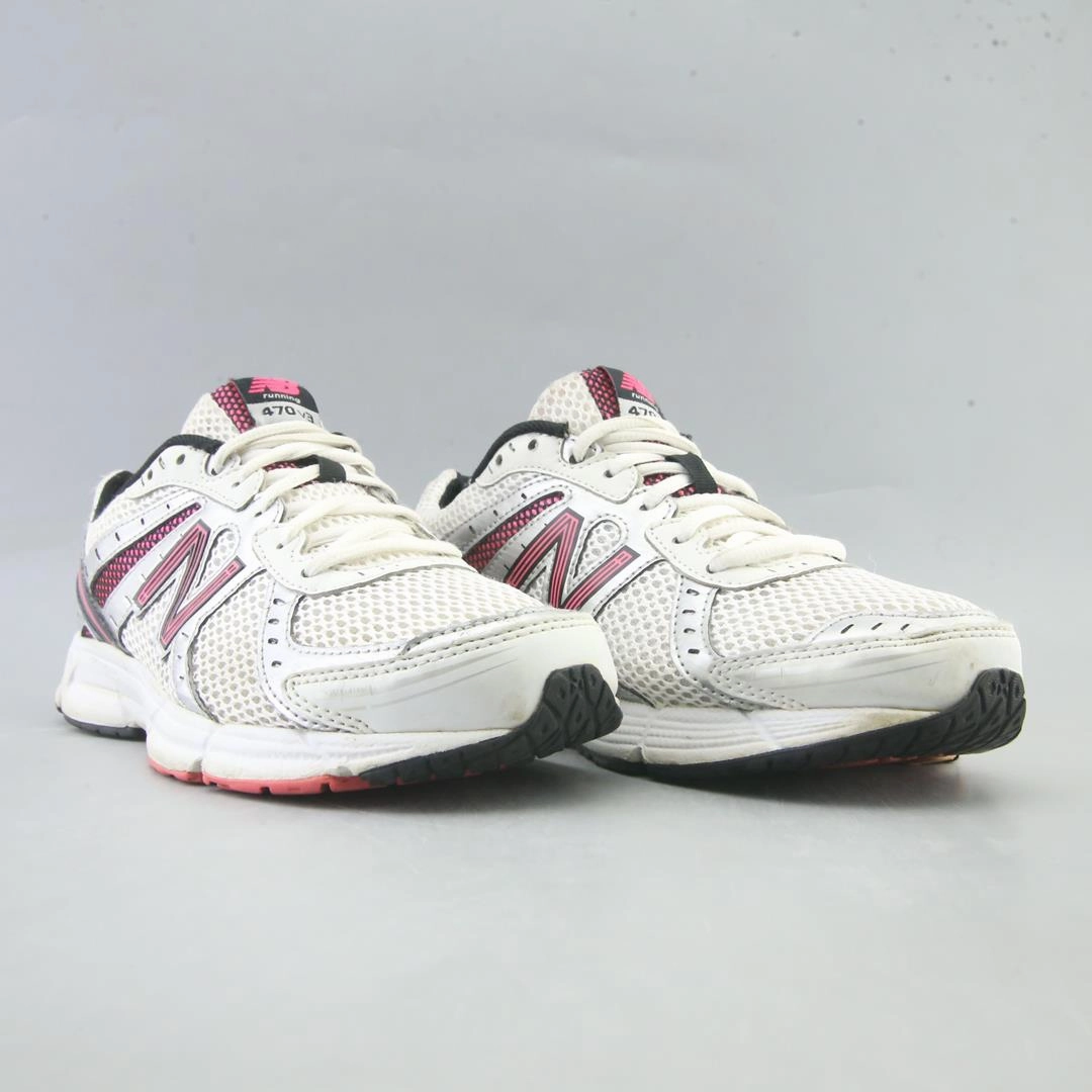 NEW BALANCE 470 V3 New Balance casual shoe looks