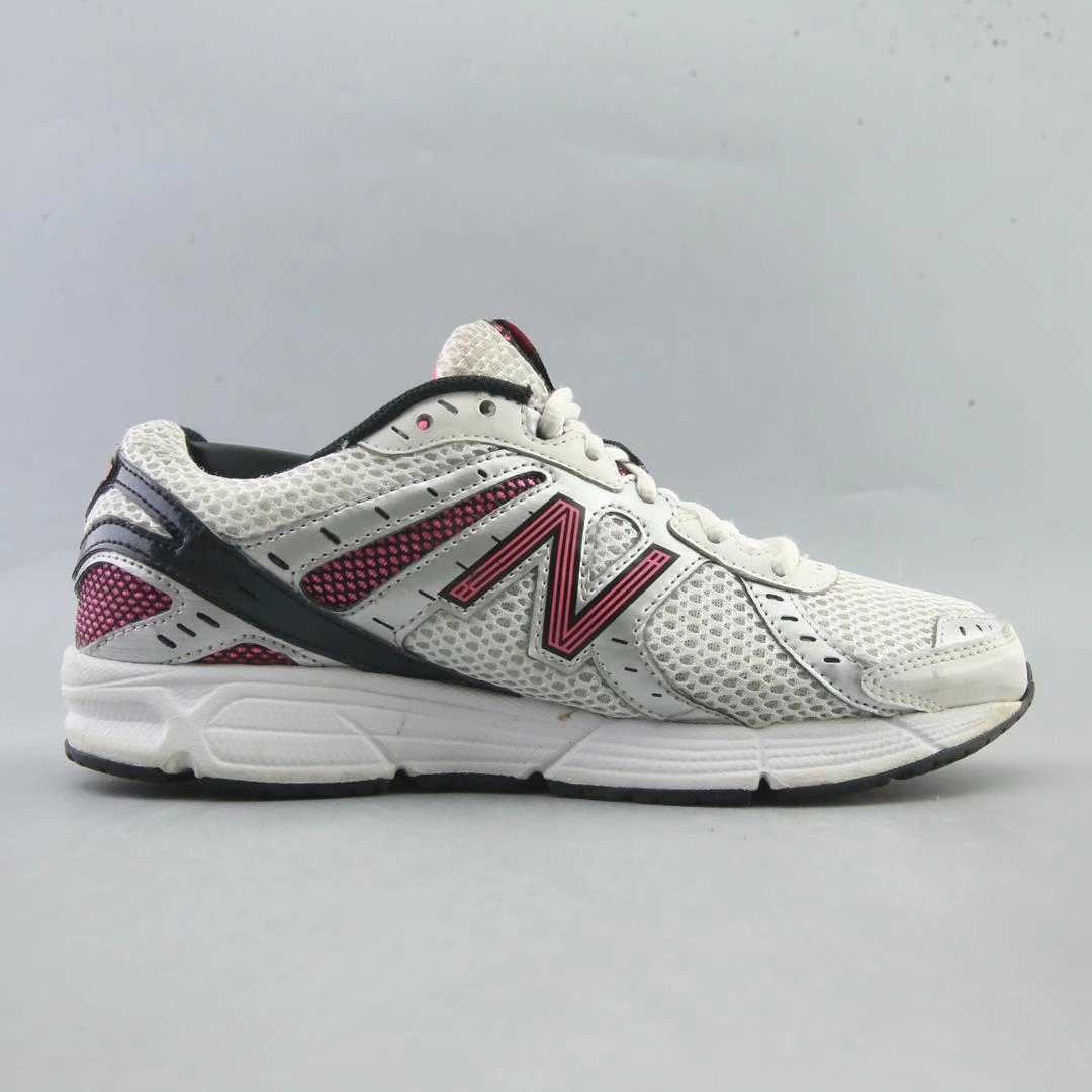 NEW BALANCE 470 V3 New Balance casual shoe looks